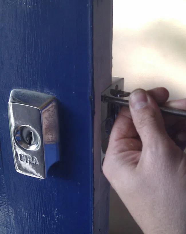 Lock Locksmith Tech Tampa, FL 813-703-8702 - locksmith-service